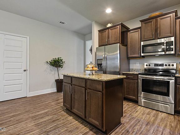 5th image of 6841 Sweetclover Dr