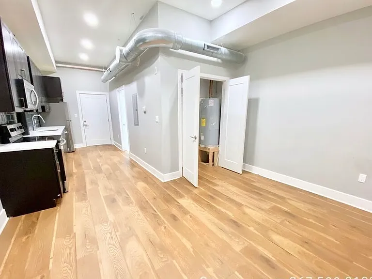 1525 W Girard Ave #B4 — Photo 3