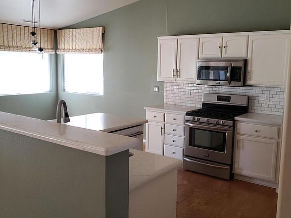 5th image of 1255 Morning Glory Ln
