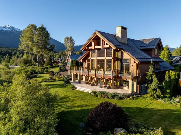 8441 Golden Bear Pl, Whistler, BC V8E 1J7
