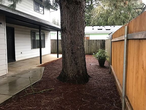 3rd image of 13310 NE 39th St