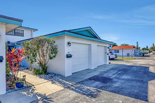 265 Kings Way Photo 1