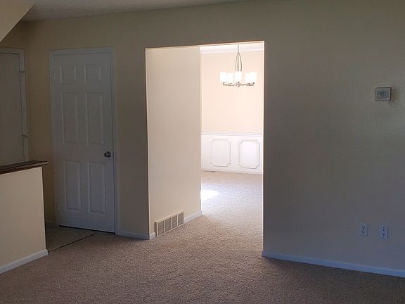 4th image of 2575 Saltergate Dr #1