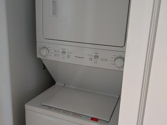 5th image of 923 N Mozart St #2