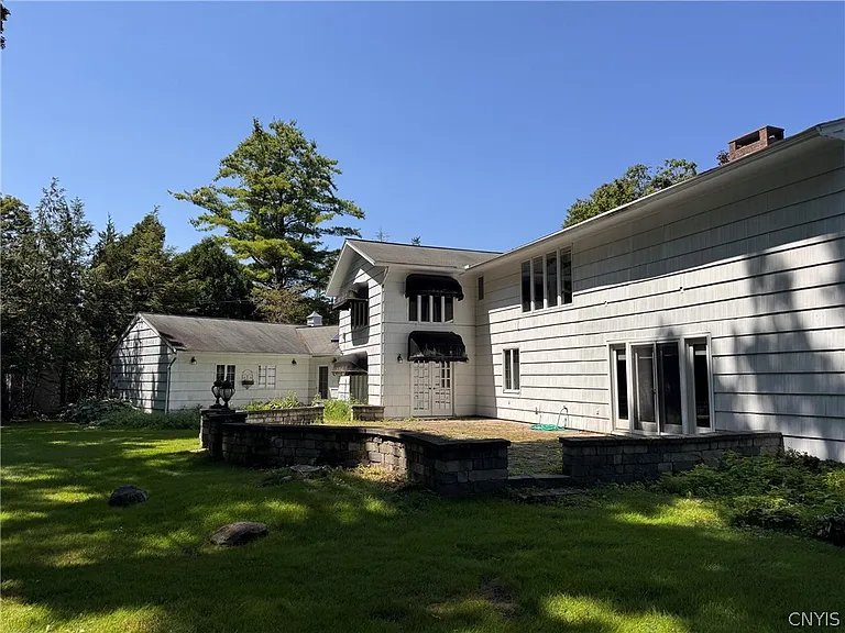 112 Old Farm Rd — Photo 32