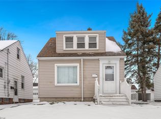 18851 Raymond St, Maple Heights, OH 44137