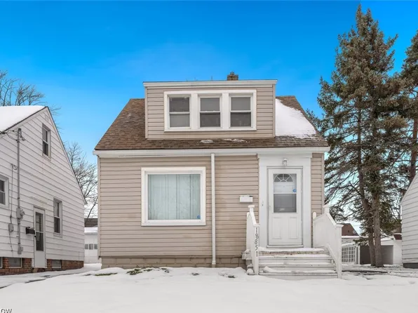 18851 Raymond St, Maple Heights, OH 44137
