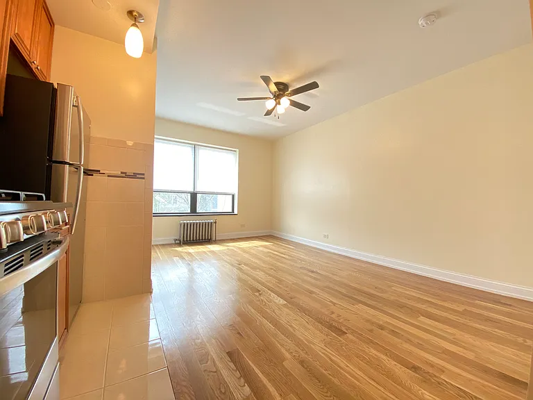 4552 N Clark Street — Photo 16