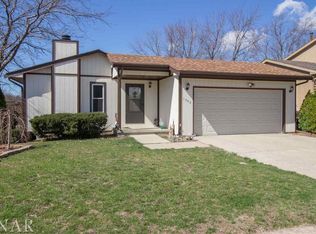 1302 Challis Dr, Bloomington, IL