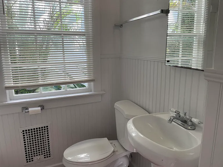 150 Australian Ave — Photo 11
