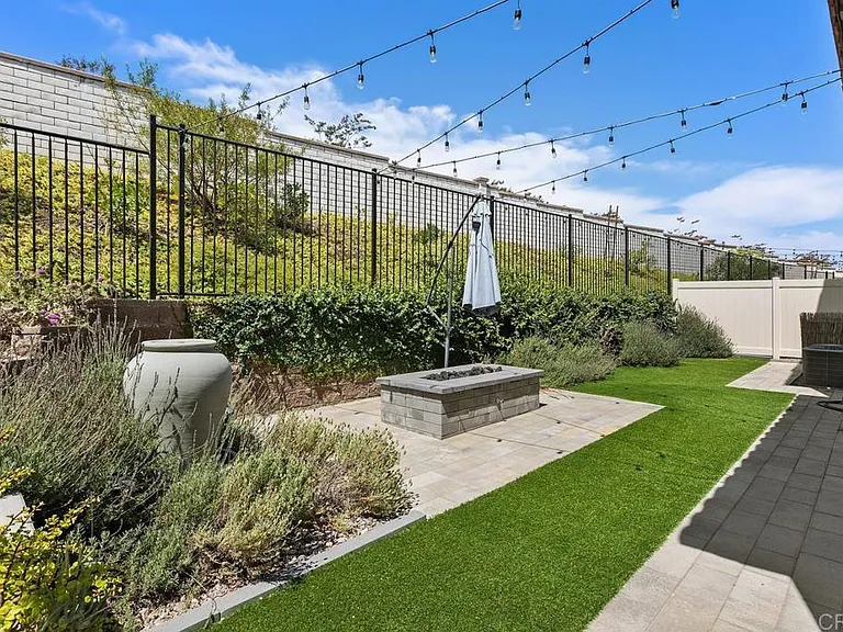 702 Westbrook Loop — Photo 35