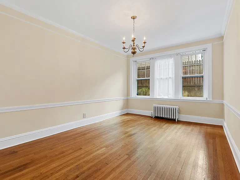 315 Tappan St #1 — Photo 8
