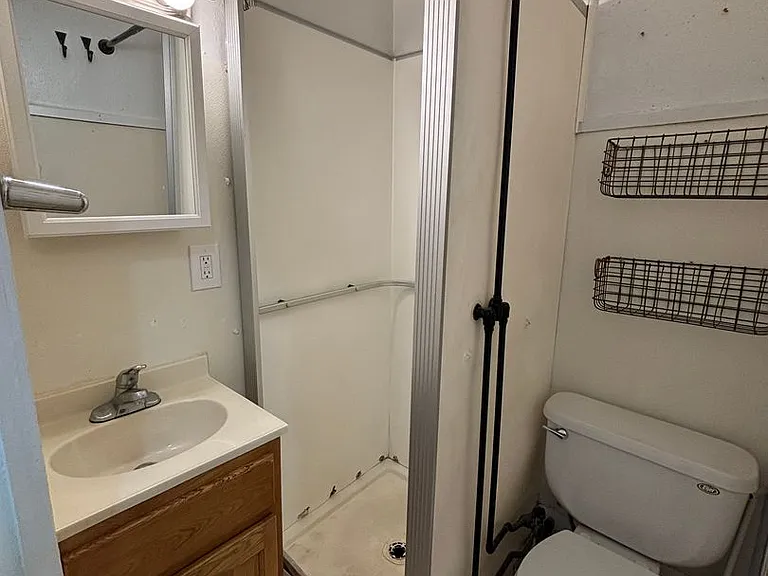 1516 Highland Ave — Photo 4