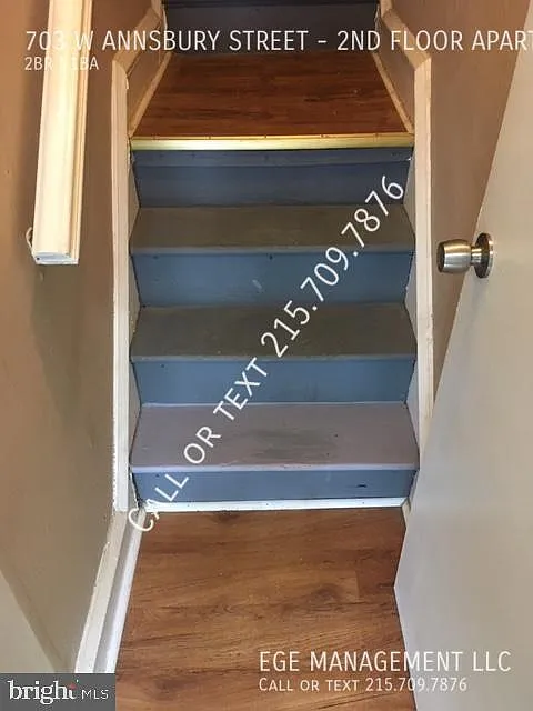 COZY apartment in great condition for Rent!! - 2 bed 1 bath - Stove & Fridge included!! — Photo 4