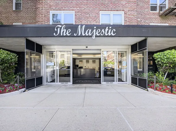 110-20 71st Ave #408, Forest Hills, NY 11375