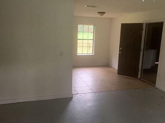 4th image of 224 Ivey Dr