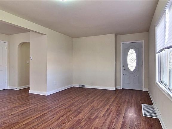 4th image of 7310 Taft St