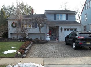 18 Elm Pl, Nutley, NJ 07110