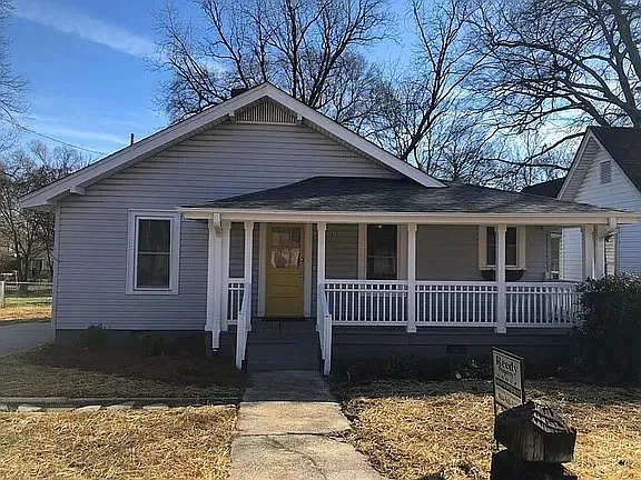 813 Green Avenue — Photo 1
