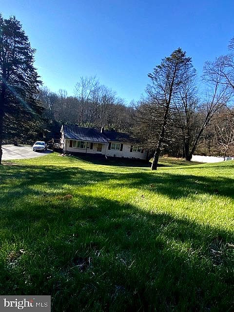 1st image of 408 Baker Ln
