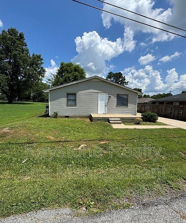 1st image of 106 Dickerson Ln