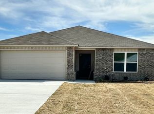 8 Curly Leaf Ln, Conway, AR 72032