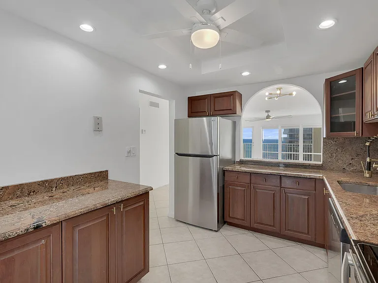750 N Ocean Blvd #1904 — Photo 14