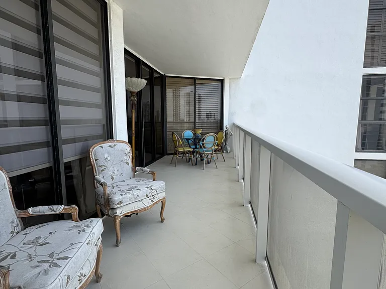 20281 E Country Club Dr — Photo 28