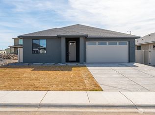 1126 9th Ave NE, Ephrata, WA 98823