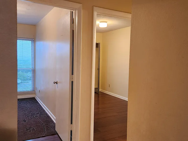 1394 Bradley Dr — Photo 16