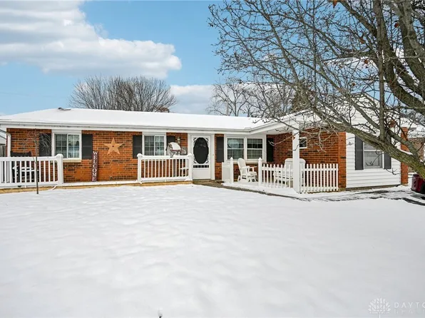 1874 Pennsylvania Dr, Xenia, OH 45385