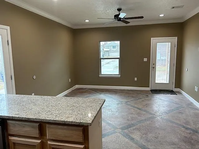 2 bed, 1200 sqft, $1,100 — Photo 3