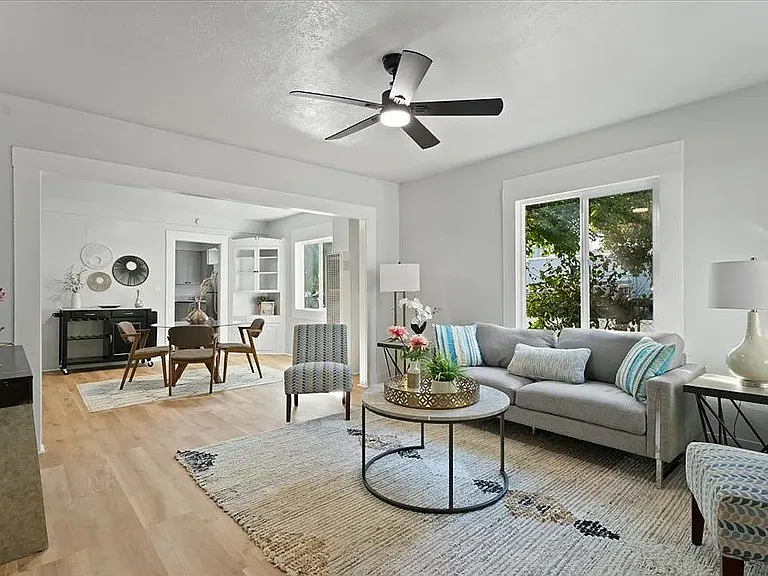 3281 Myers St — Photo 2