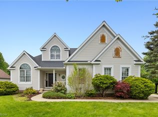 1919 Wendover Cir NE, North Canton, OH 44720