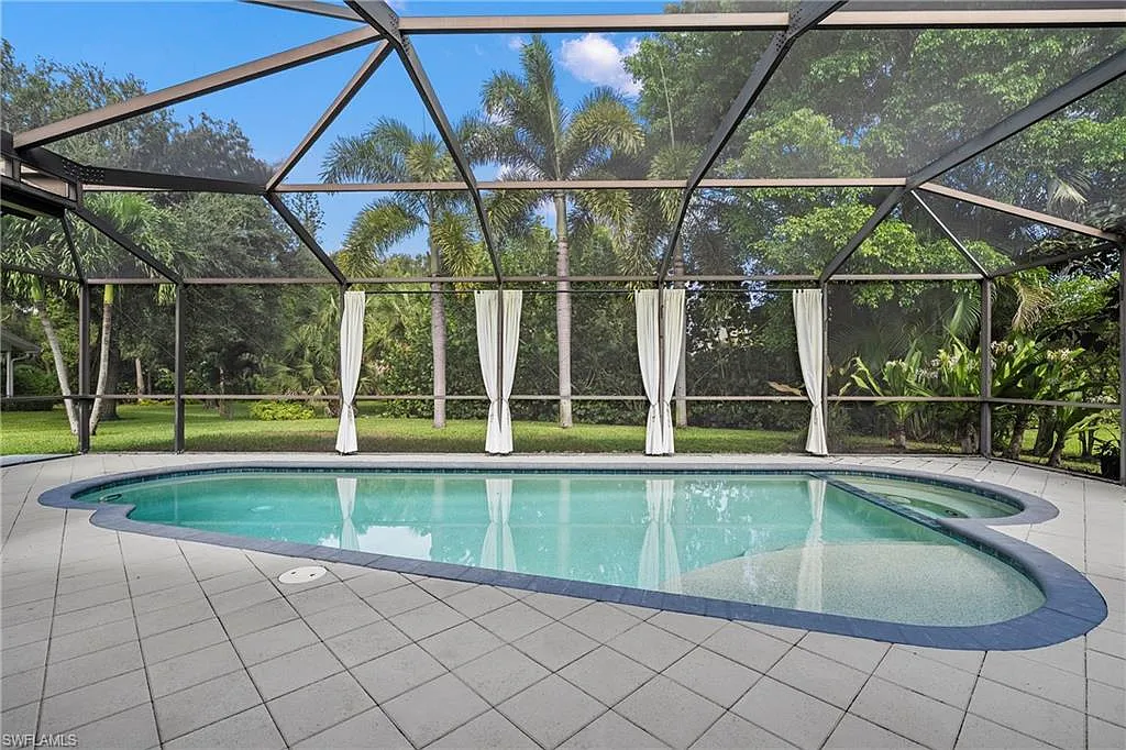 3 bed, 2.0 bath, 2090 sqft, $5,000 — Photo 2