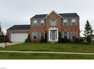 38028 Stoney Lake Dr, North Ridgeville, OH 44039
