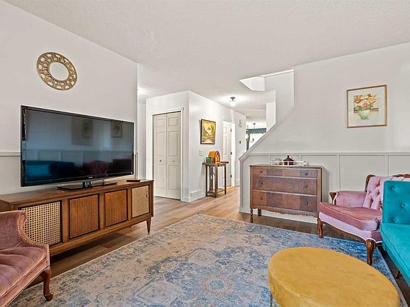 3rd image of 73 S Coverton Cir NE