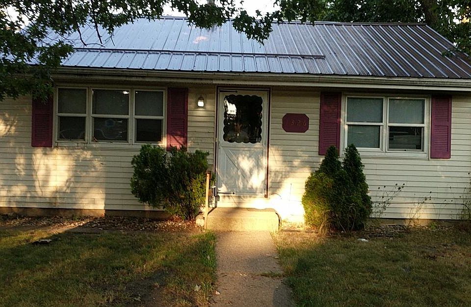 1st image of 1326 S Olive St