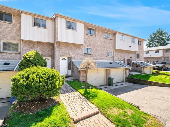 325 Mary St #3, Hamilton, ON L8L 8A2