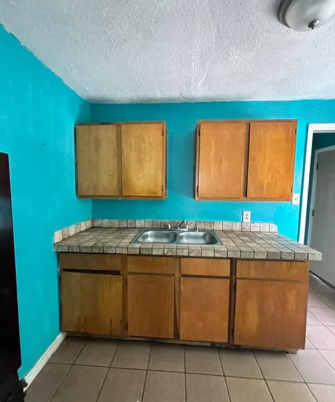 5006 Avenue M #1 — Photo 6