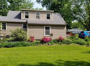 19 Macarthur Rd, Baldwinsville, NY 13027