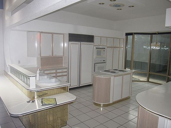 Large Kitchen