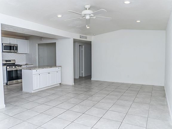 4th image of 1827 W 18th St