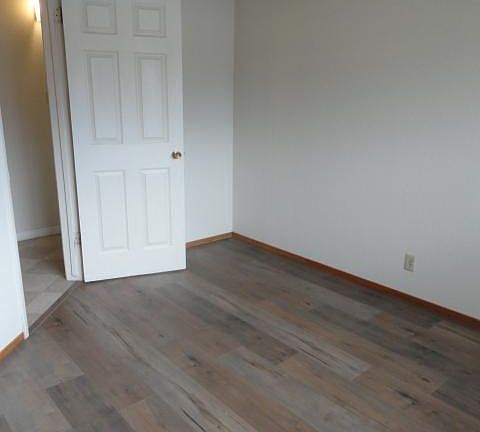 4th image of 133 N Garfield Ave APT 19