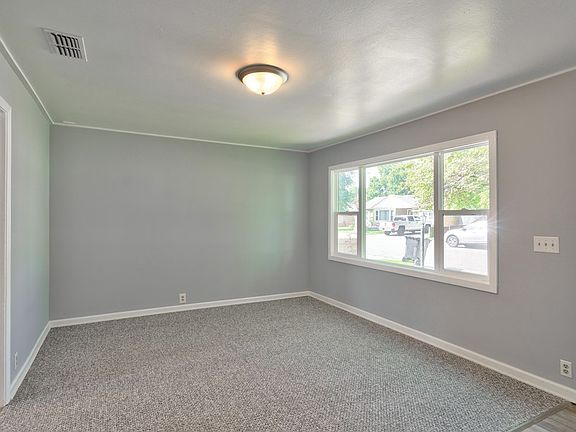 5th image of 1829 S 4th St