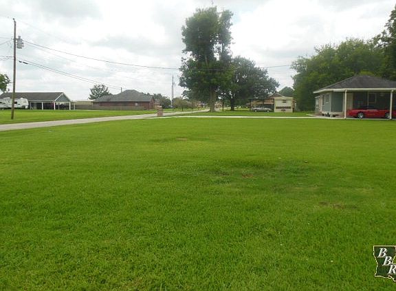 5th image of 2041 Saint Mary St