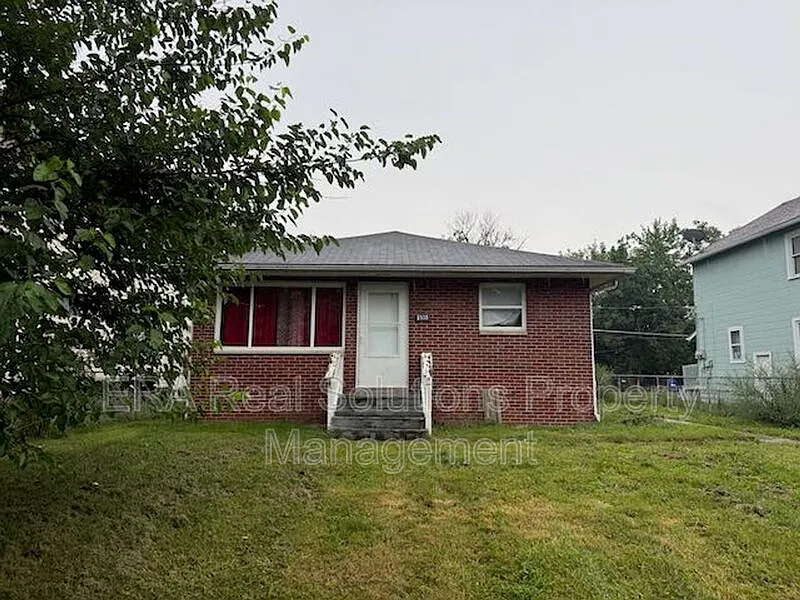 3 bed, 1.0 bath — Photo 1