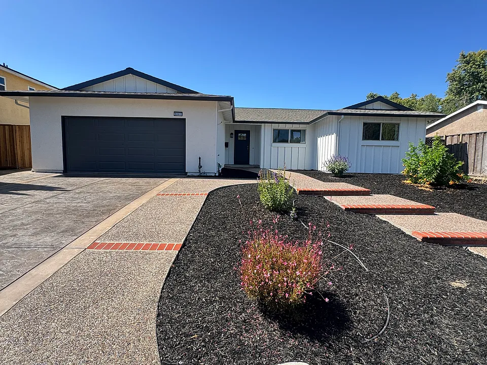 9887 Broadmoor Dr