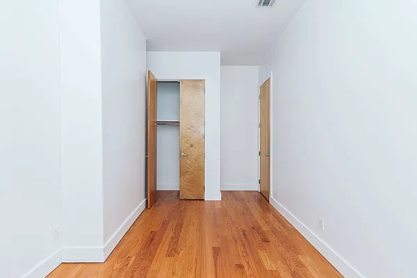Rented by Nooklyn NYC LLC | media 35
