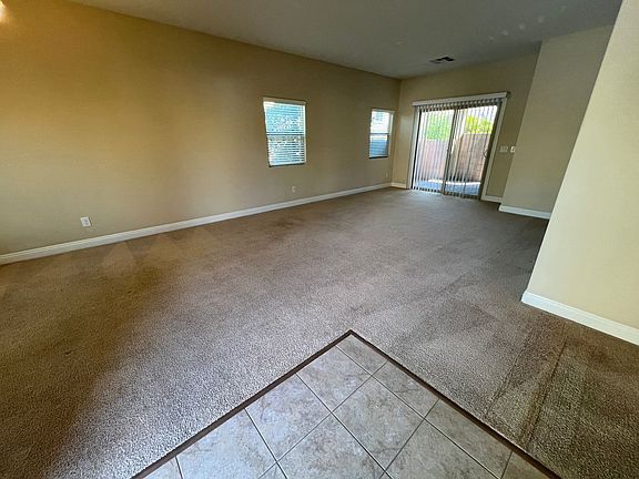 4th image of 9669 Greensburg Ave